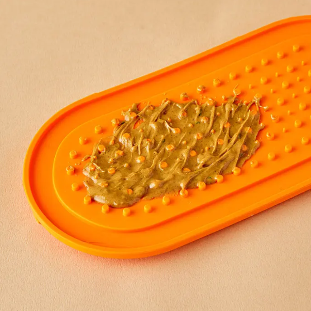 Poochie Butter Oval Lick Mat